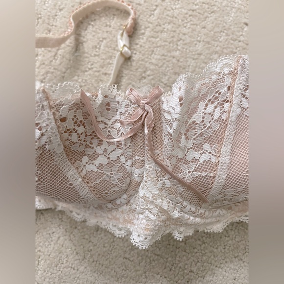 Early 2000’s Elle MacPherson Intimates Lace Detail Demi Bra - 36D - Picture 5 of 12